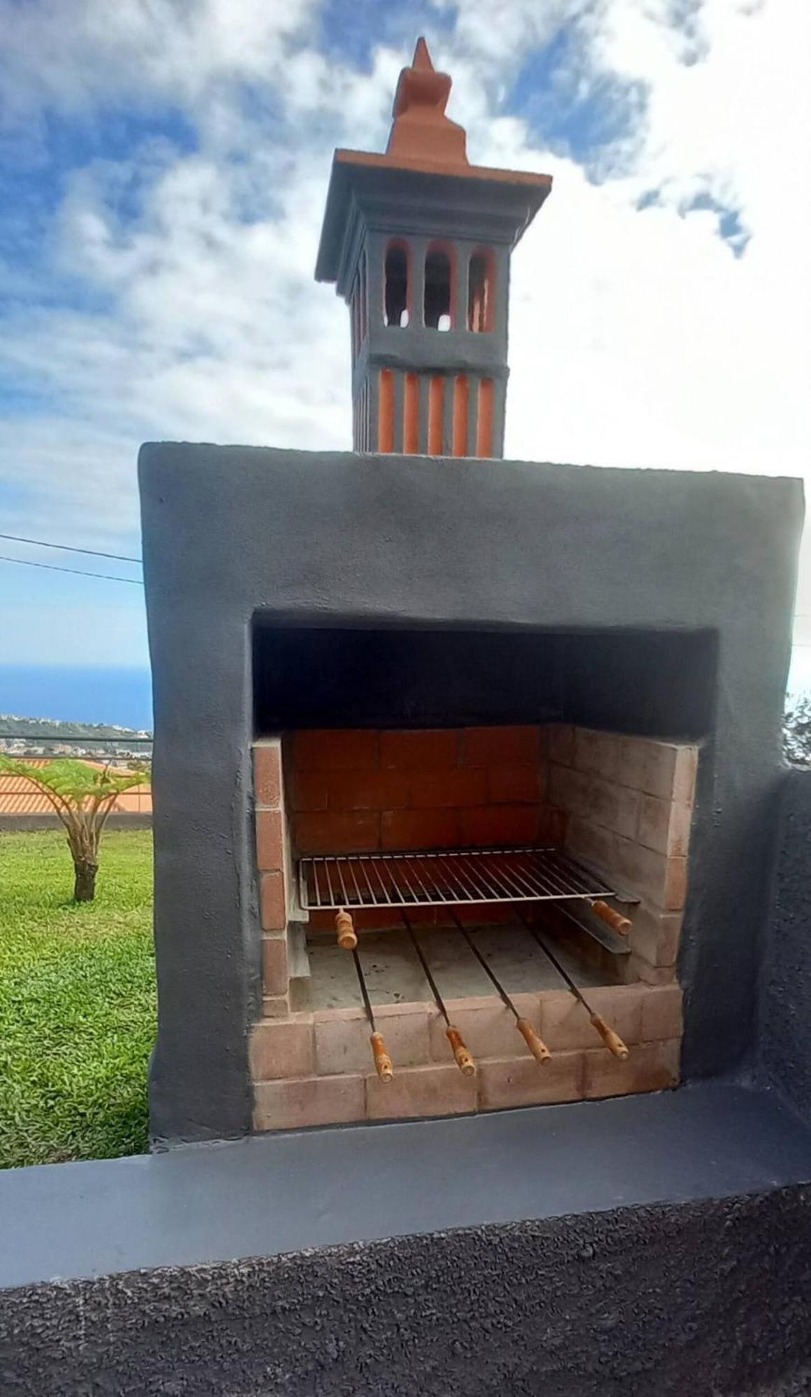 Casa Dos Avos Domingos & Matilde Villa Estreito Da Calheta Exterior foto